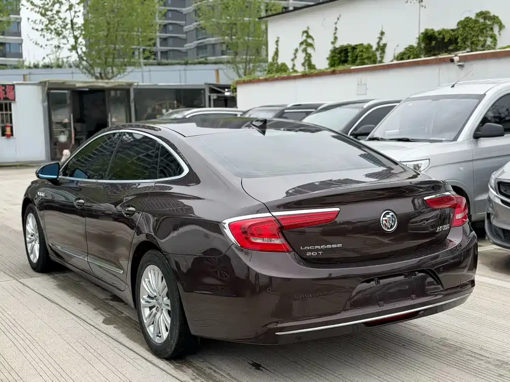 Buick LaCrosse 2017 — фото 9