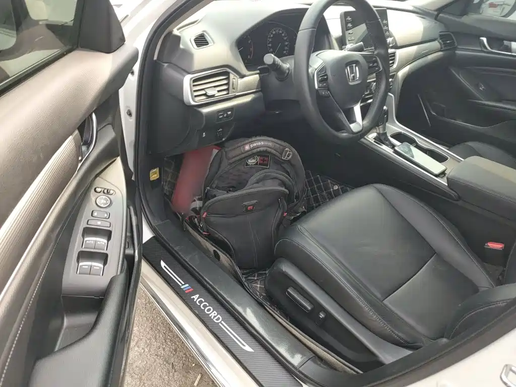 Honda Accord 2020 — фото 11