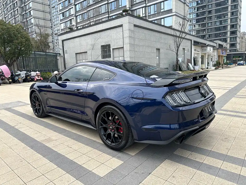 Ford Mustang 2019 — фото 8