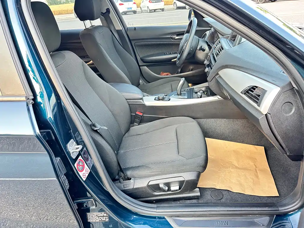 BMW 1 Series 2015 — фото 21