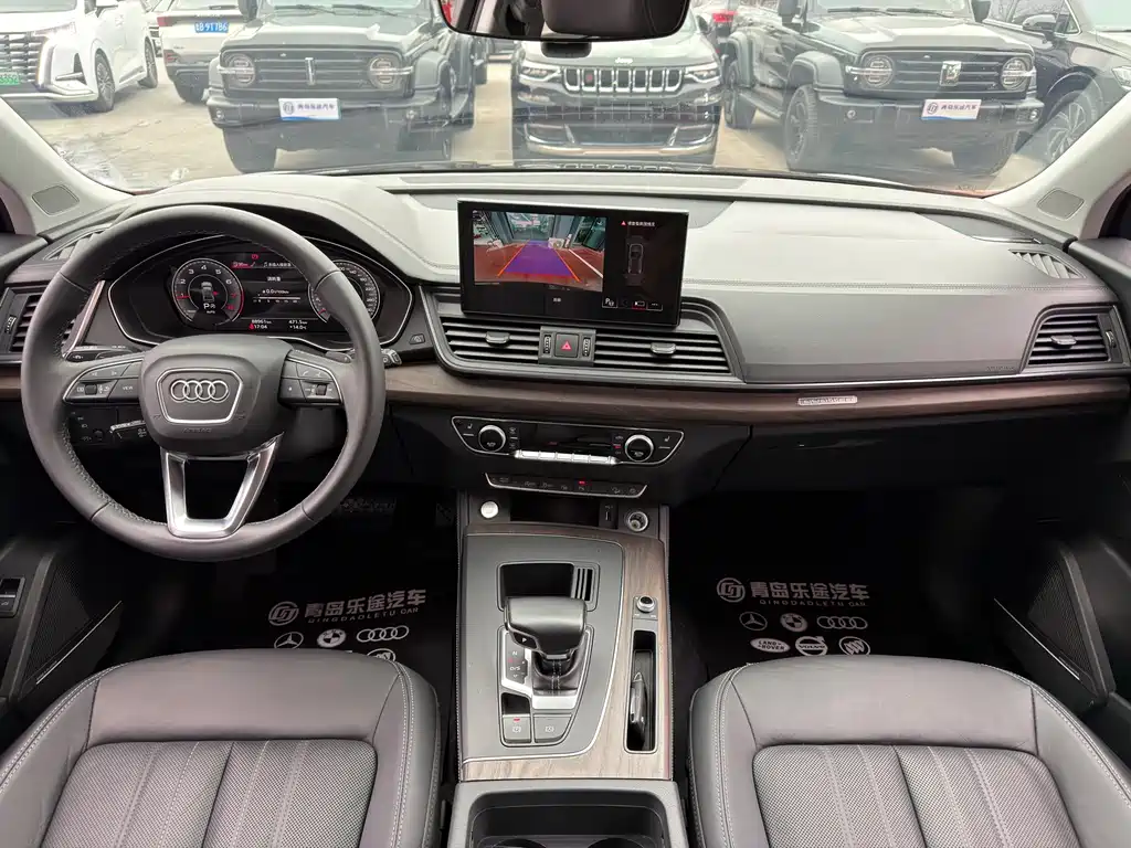 Audi Q5L 2023 — фото 11