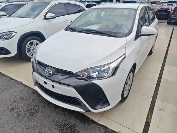 Toyota Yaris L 2020
