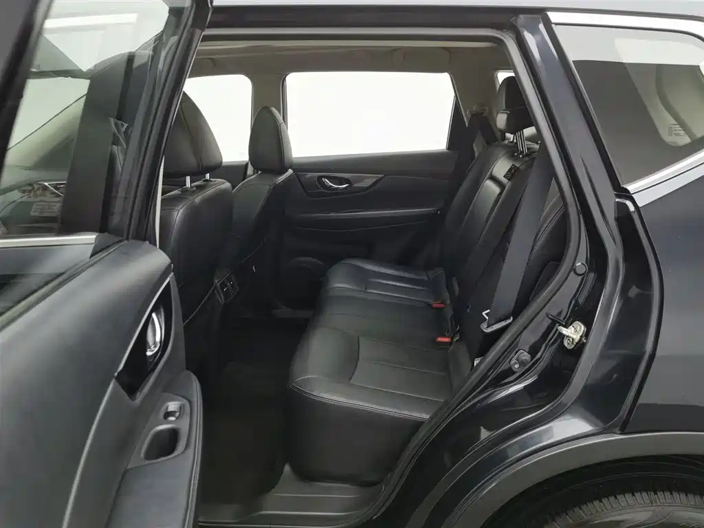 Nissan X-Trail 2015 — фото 15