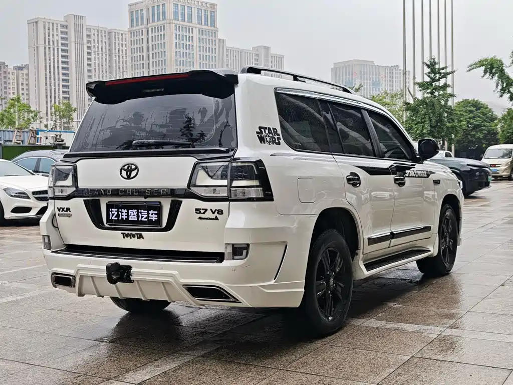 Toyota Land Cruiser 2015 — фото 12