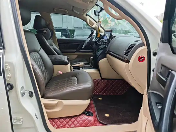 Toyota Land Cruiser 2015