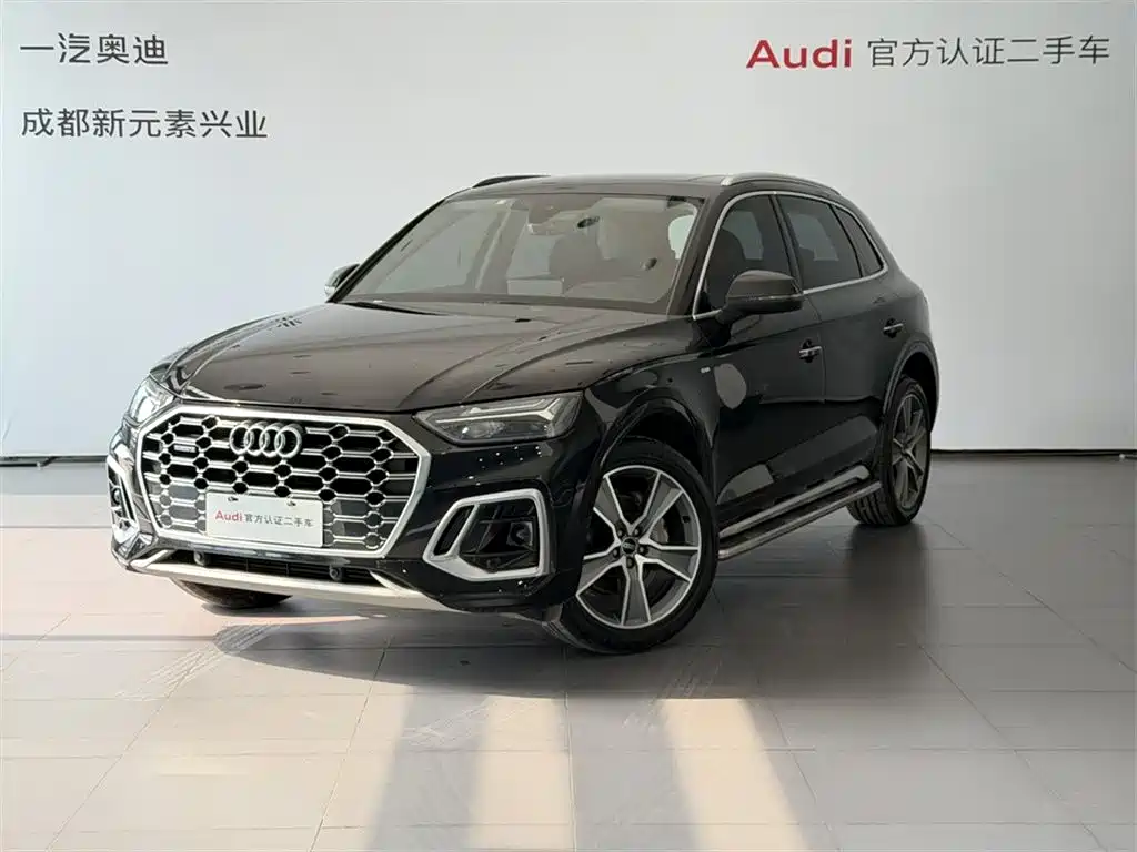 Audi Q5L 2022 — фото 1