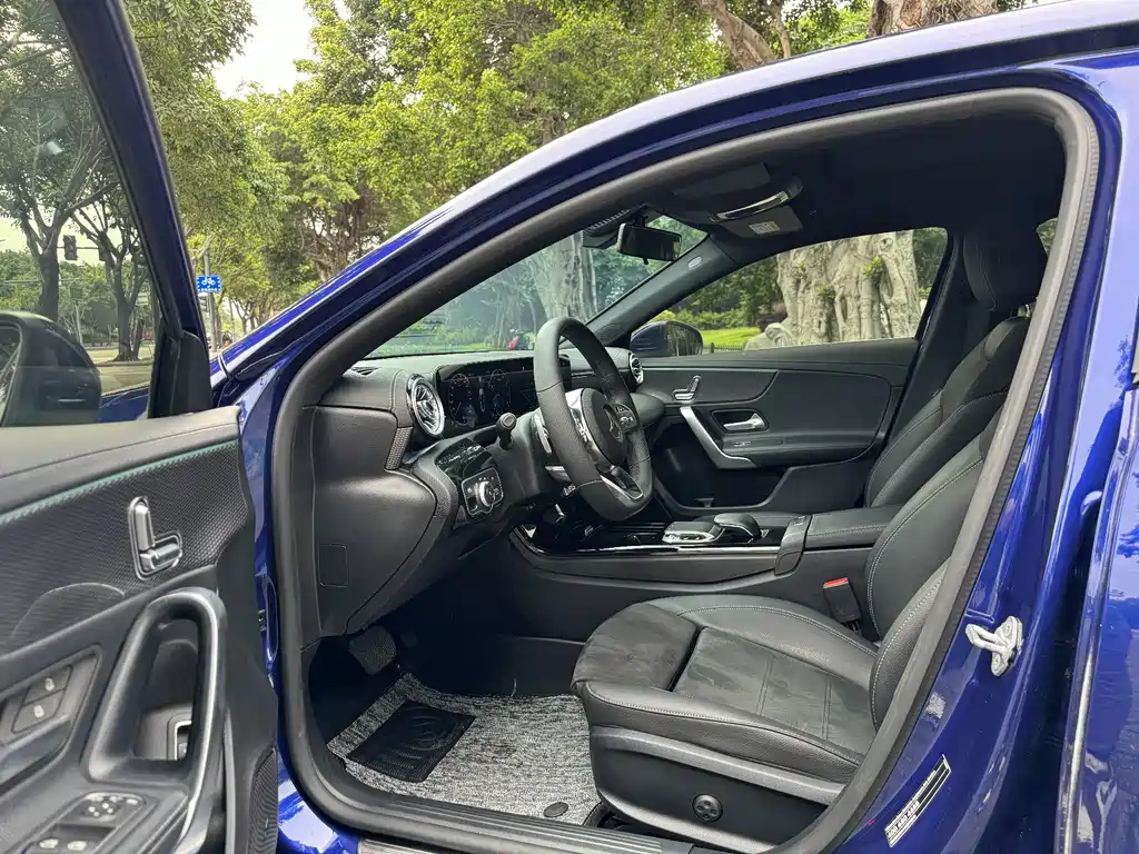 Mercedes-Benz A-Class 2020 — фото 4