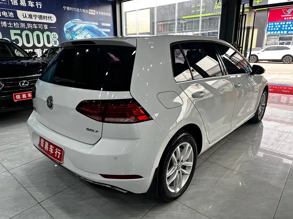 Volkswagen Golf 2018 — фото 14