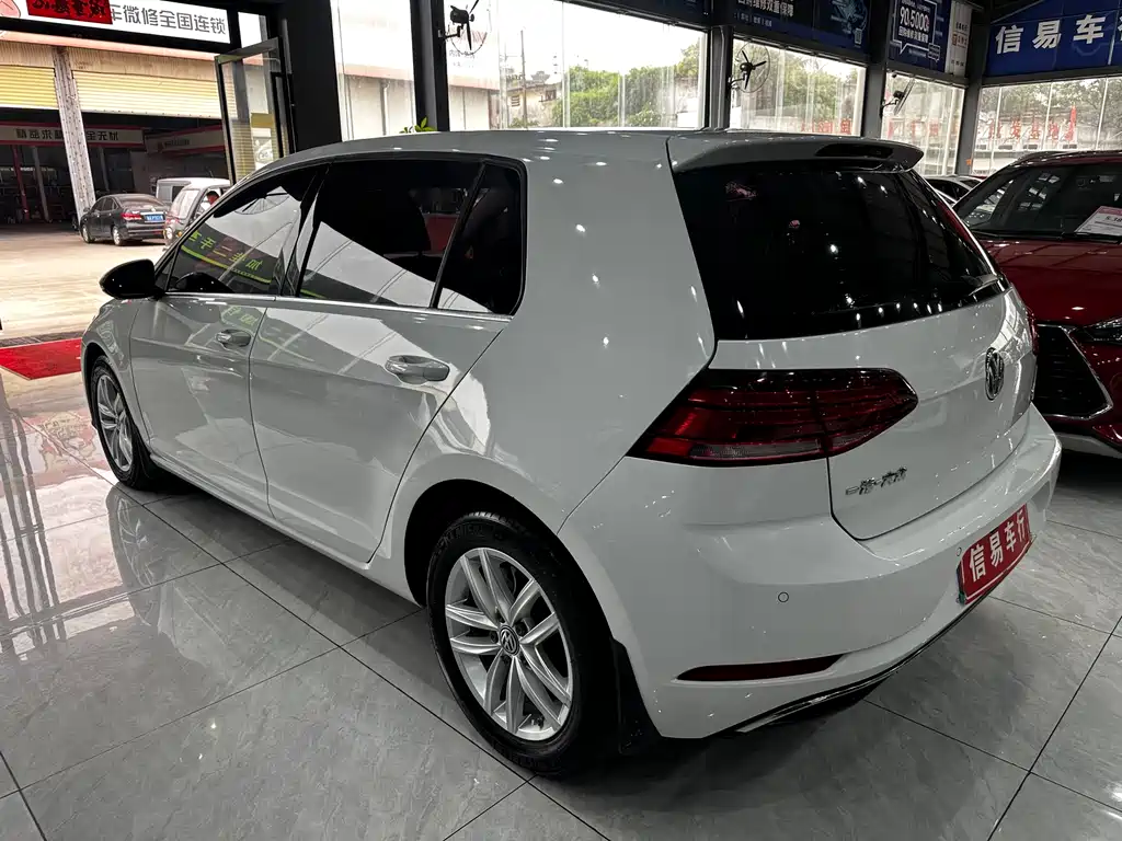 Volkswagen Golf 2018 — фото 15