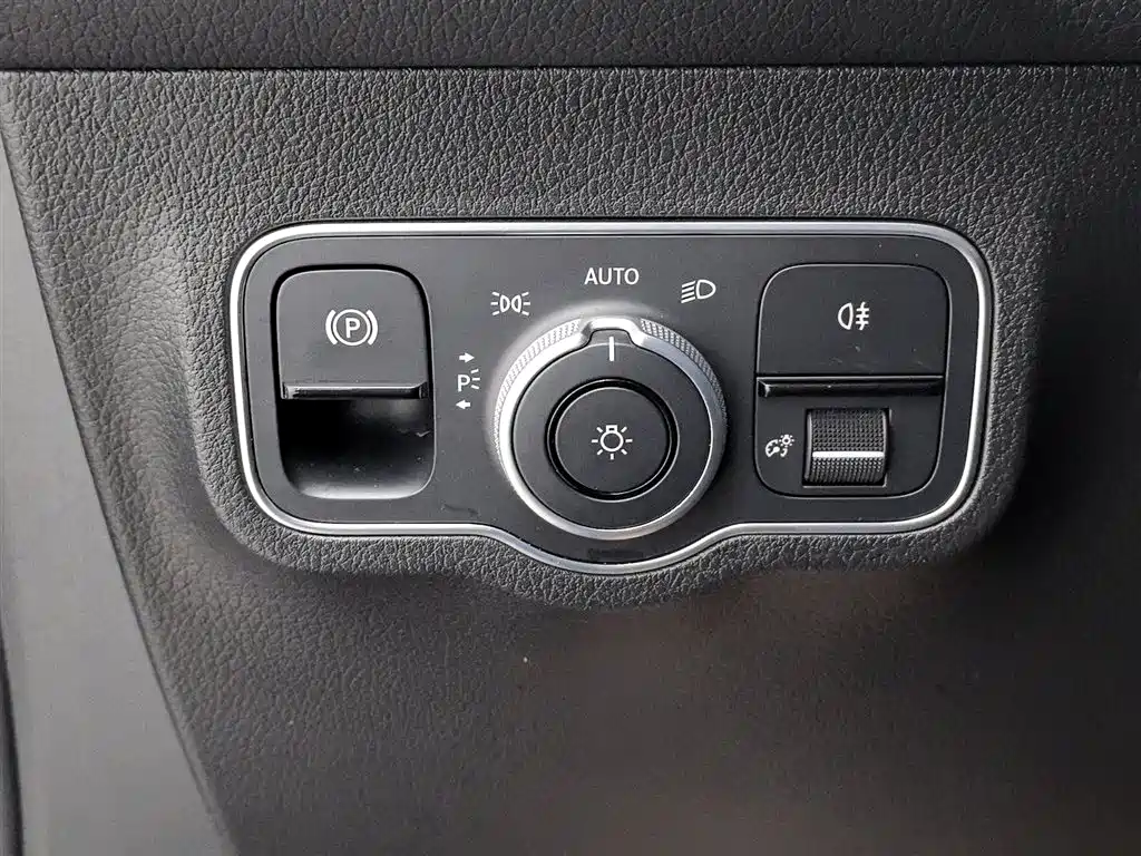 Mercedes-Benz GLB 2020 — фото 21