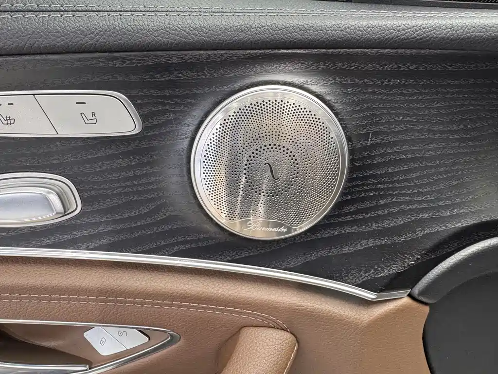Mercedes-Benz E-Class 2019 — фото 12