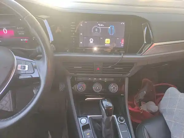 Volkswagen Sagitar 2022