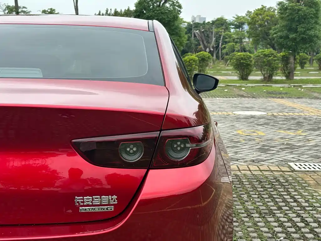Mazda 3 Axela 2019 — фото 22