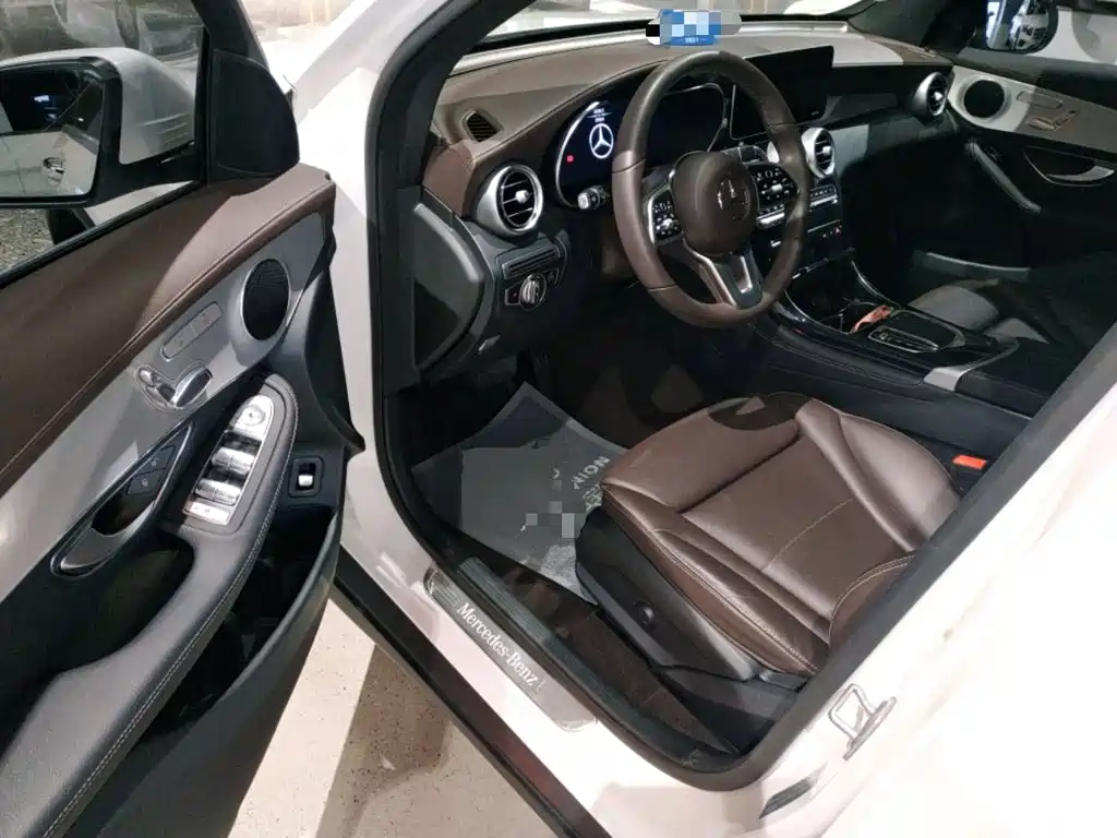 Mercedes-Benz GLC 2020 — фото 16