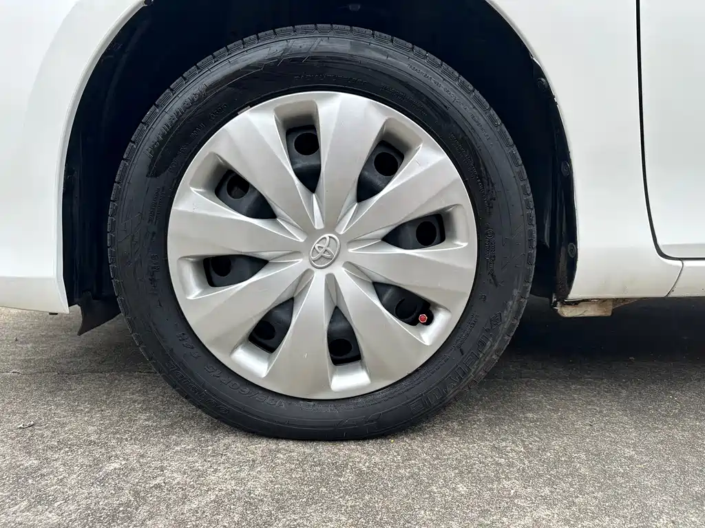 Toyota Yaris L 2019 — фото 17