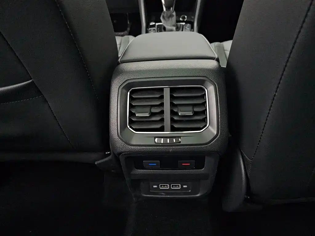 Volkswagen Tiguan L 2020 — фото 13
