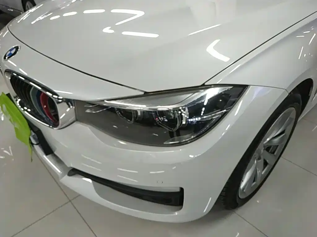 BMW 3 Series GT 2017 — фото 24