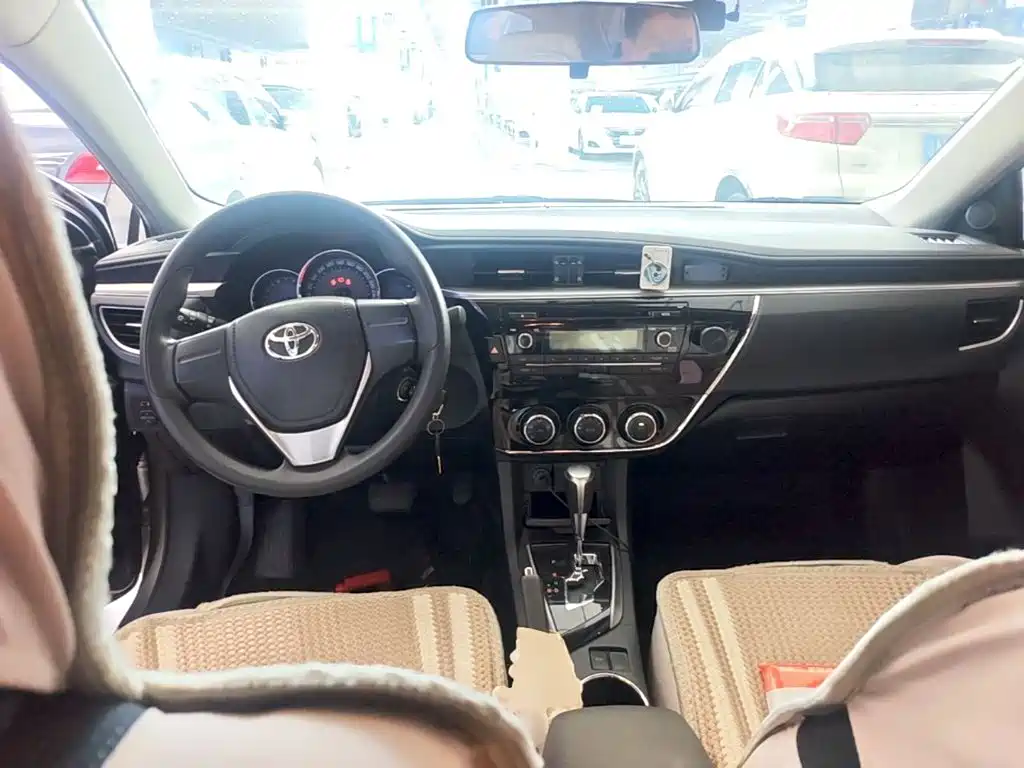 Toyota Corolla 2016 — фото 10