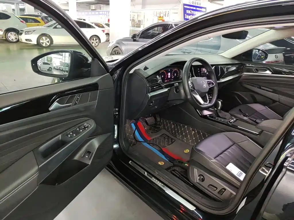 Volkswagen Passat 2023 — фото 16