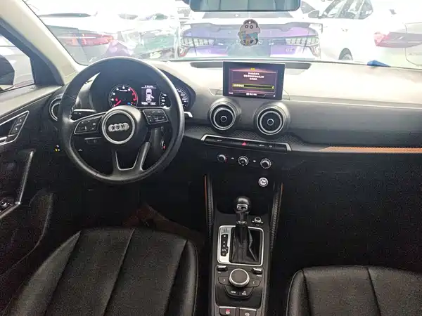 Audi Q2L 2020
