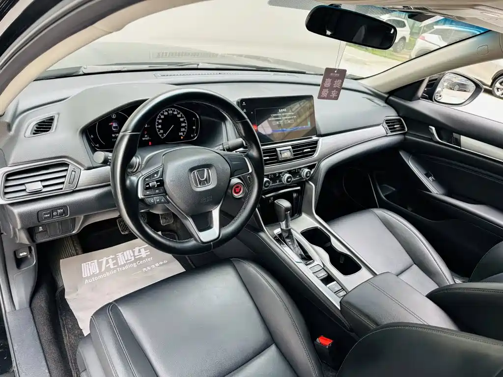 Honda Accord 2022 — фото 9