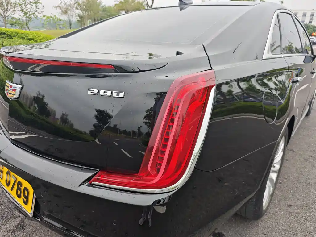 Cadillac XTS 2018 — фото 21