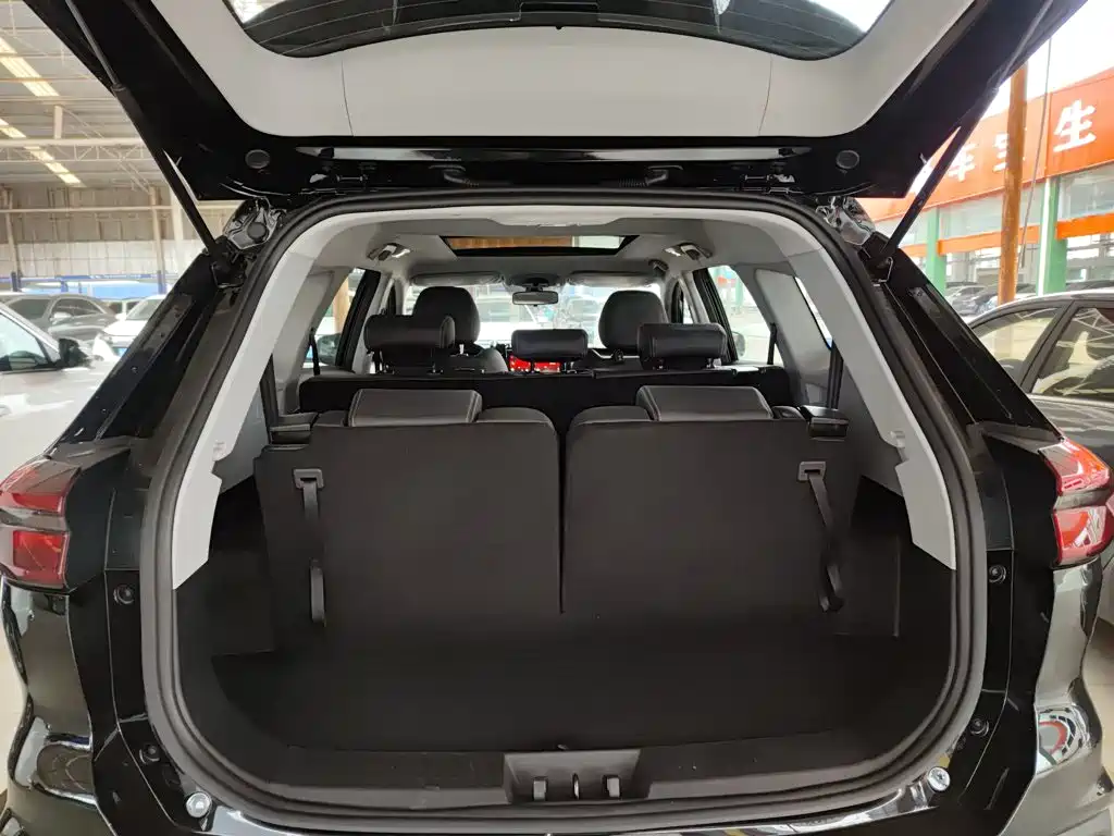 Chery Tiggo 8 2025 — фото 15