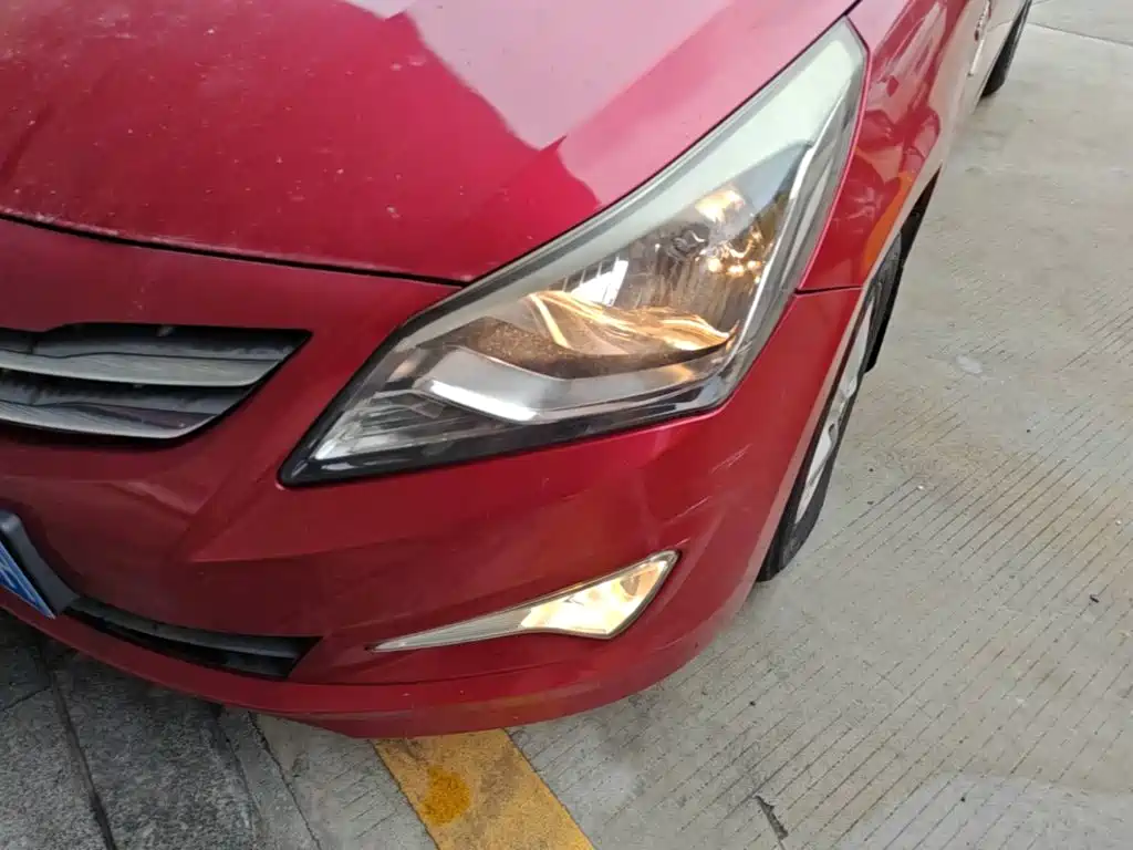 Hyundai Verna 2015 — фото 24