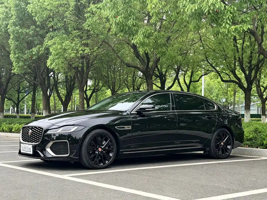 Jaguar XFL 2023 — фото 1