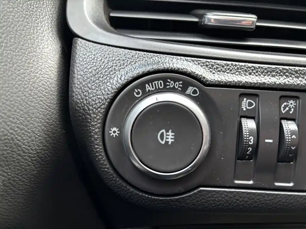 Buick Envision Plus 2021 — фото 21