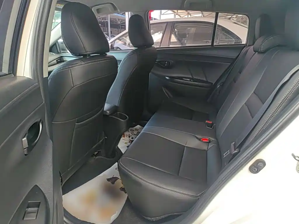 Toyota Yaris L 2018 — фото 17