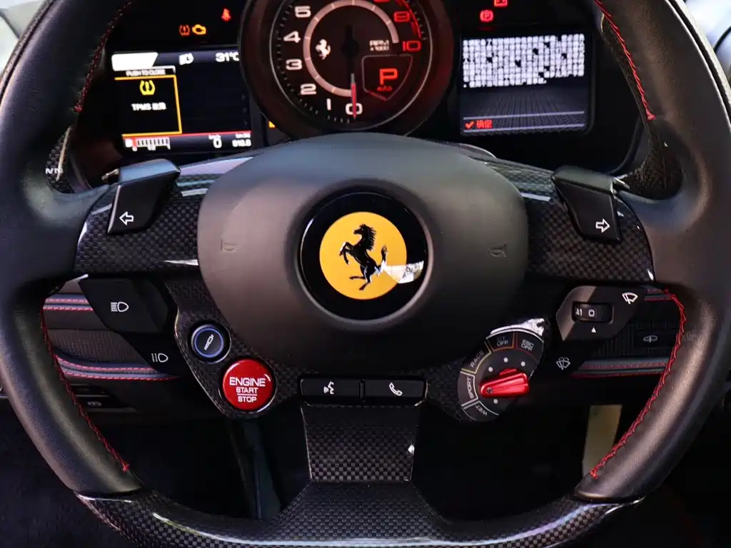 Ferrari F8 2021 — фото 11