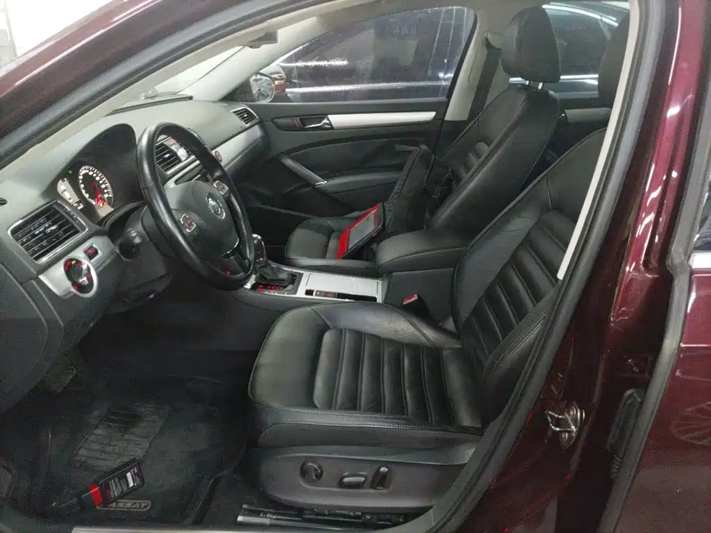 Volkswagen Passat 2015 — фото 11