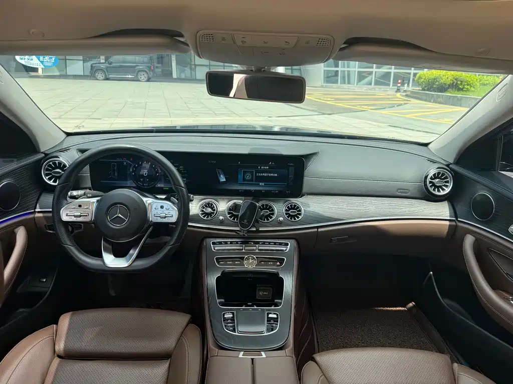 Mercedes-Benz E-Class 2020 — фото 8