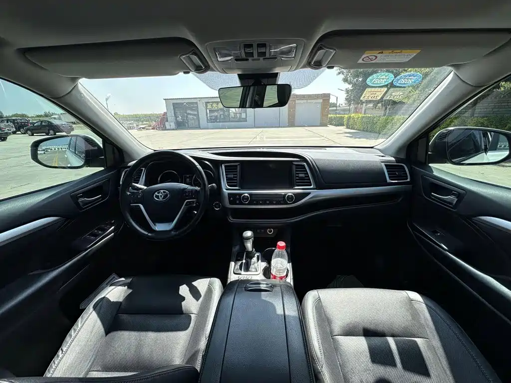Toyota Highlander 2018 — фото 15