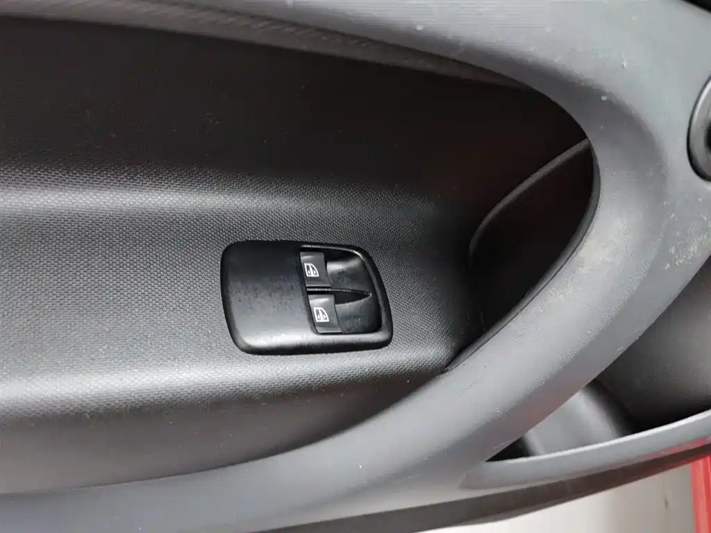 smart Fortwo 2018 — фото 9
