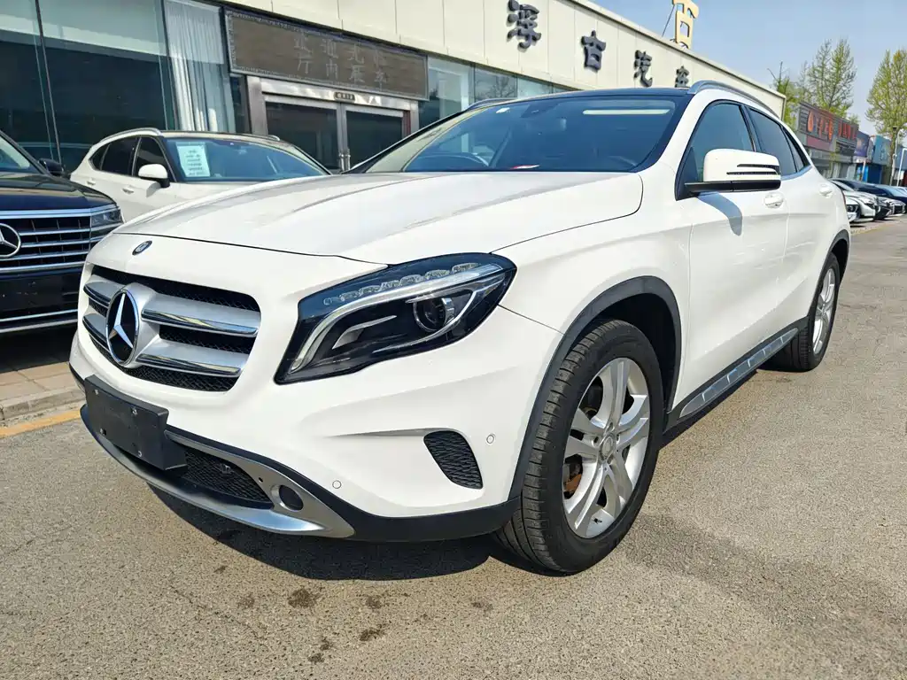 Mercedes-Benz GLA 2016 — фото 1