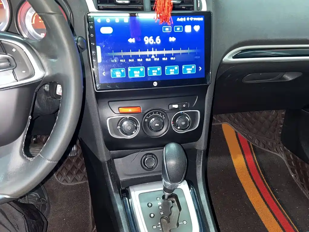 Citroën C4L 2015 — фото 10