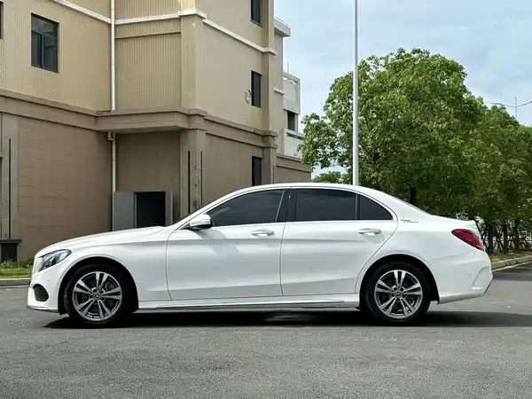 Mercedes-Benz C-Class 2018