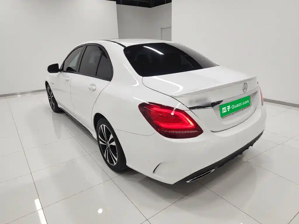 Mercedes-Benz C-Class 2019 — фото 23