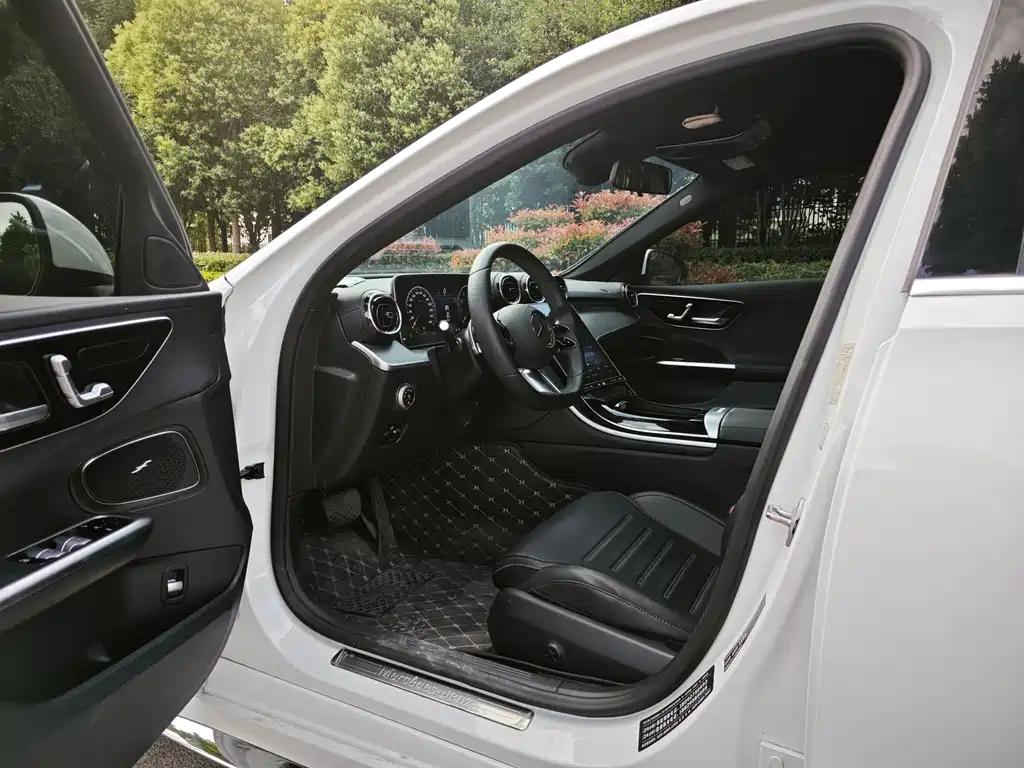 Mercedes-Benz C-Class 2022 — фото 4