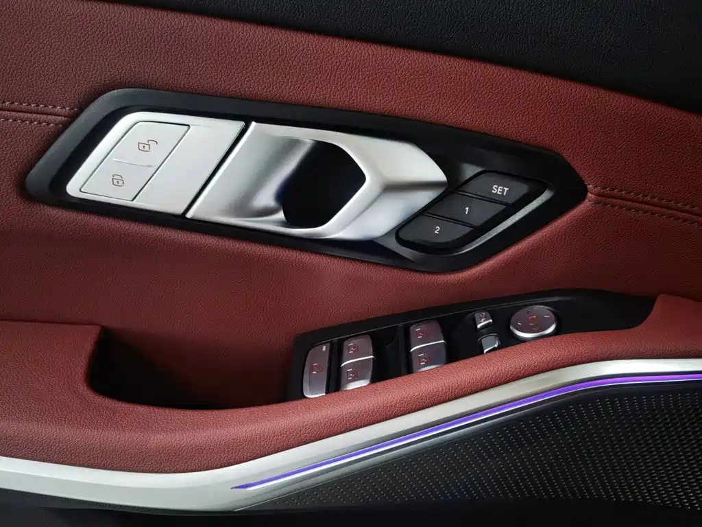 BMW 3 Series 2021 — фото 19