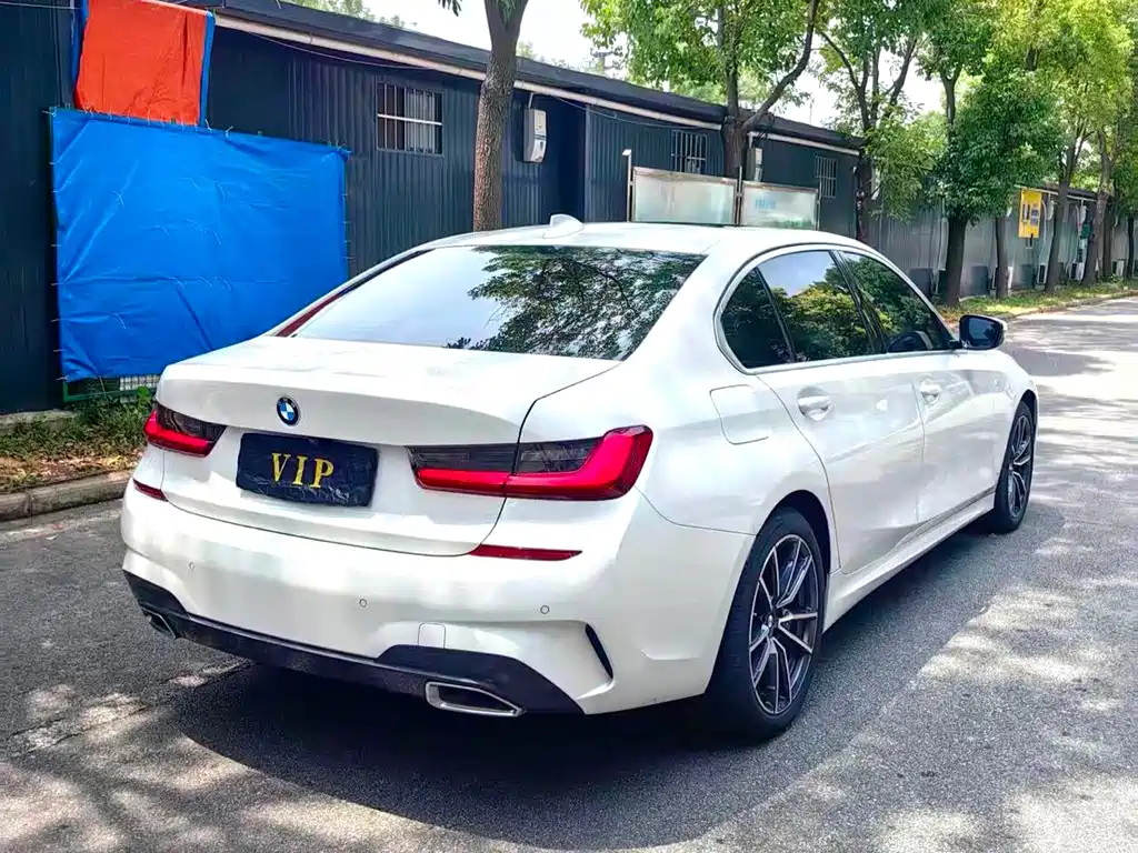 BMW 3 Series 2021