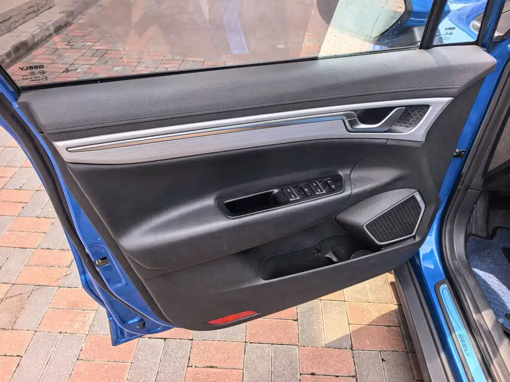 Geely Emgrand Gse 2018