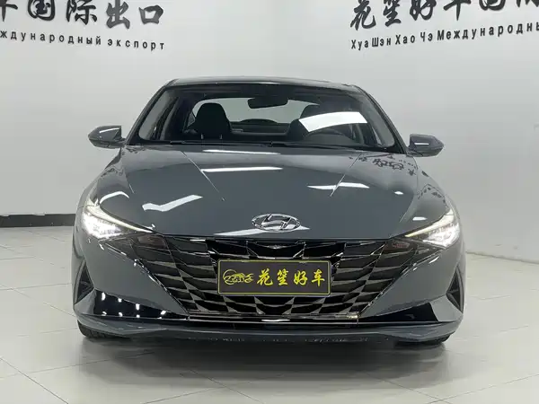 Hyundai Elantra 2022