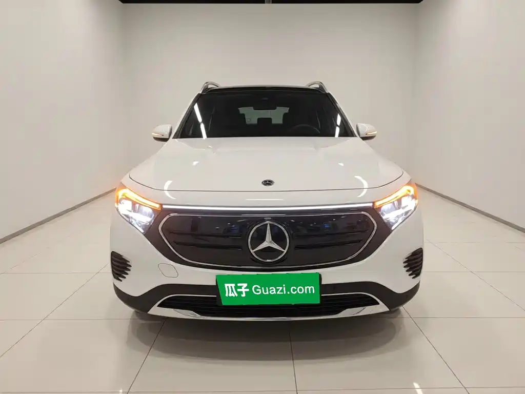 Mercedes-Benz EQB 2024