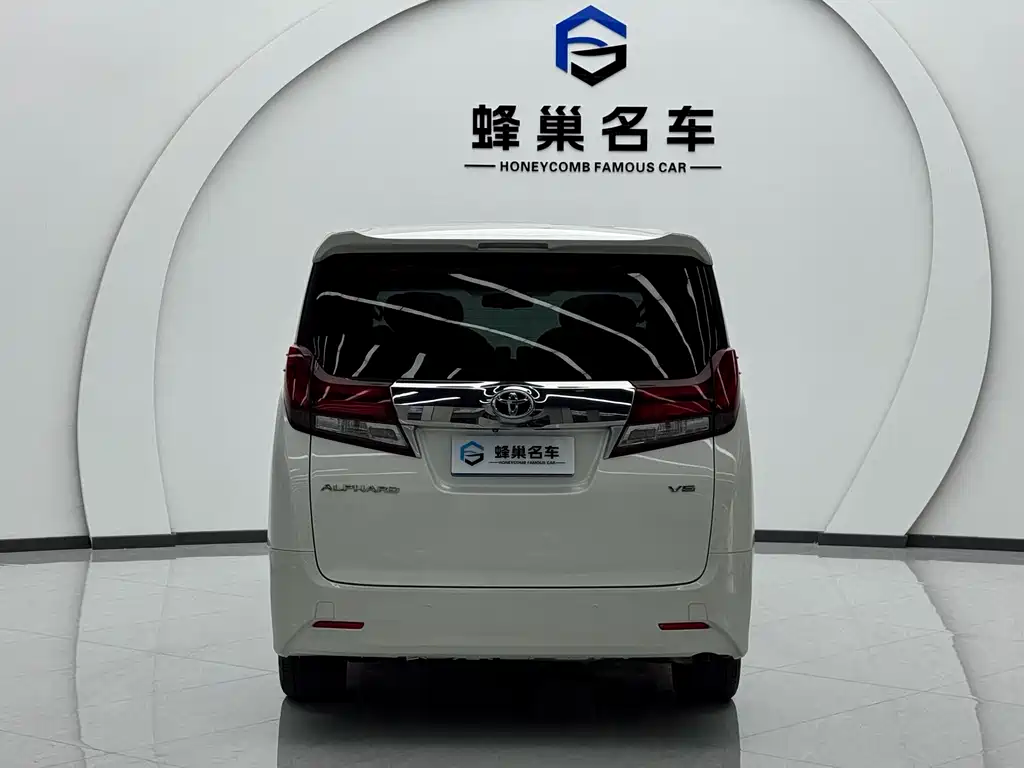 Toyota Alphard 2016 — фото 14
