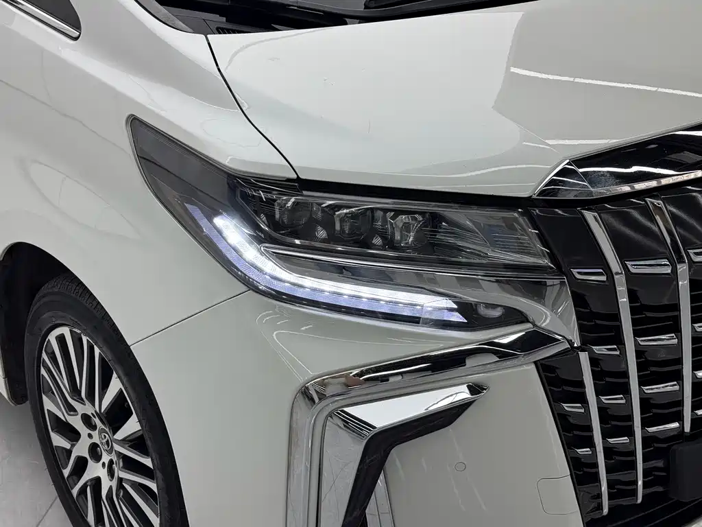 Toyota Alphard 2016 — фото 4