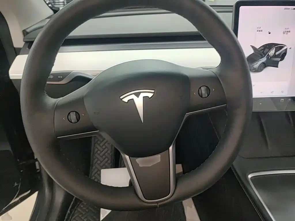 Tesla Model Y 2021 — фото 11
