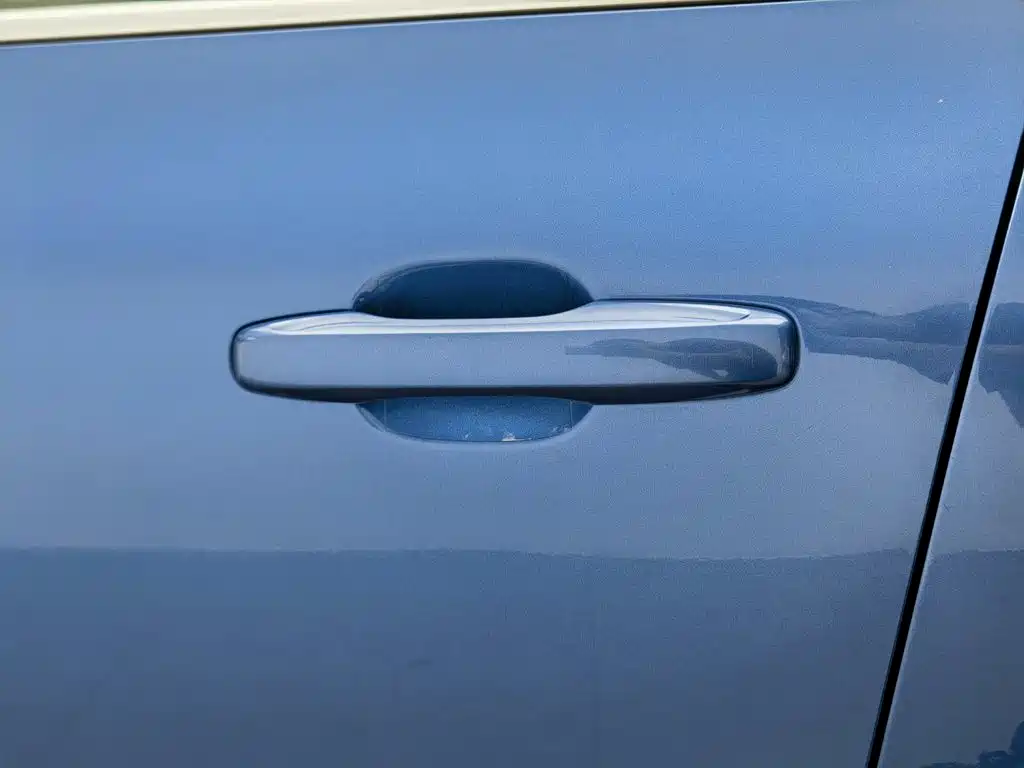 Volvo XC60 2018 — фото 18